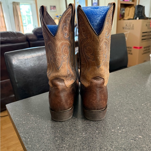 Ariat Distressed Brown Leather Western Cowboy Boots size 9.5D Mens. - Picture 4 of 8